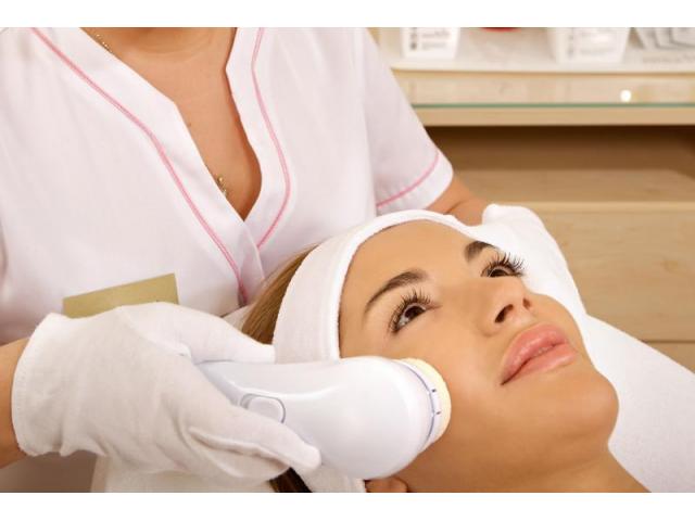 Skin Care and Laser Clinic in Downtown Toronto - 1/4